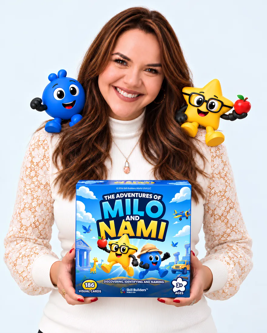 Angela Rodrigues smiling, with Milo and Nami on her shoulders and the box in her hands